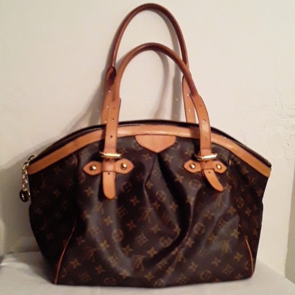AUTHENTIC LOUIS VUITTON TIVOLI GM - Picture 2 of 8